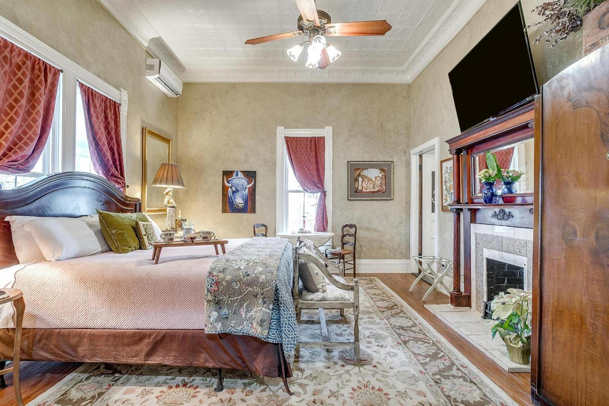 The Gallery House Boutique Hotel Stephenville Dış mekan fotoğraf